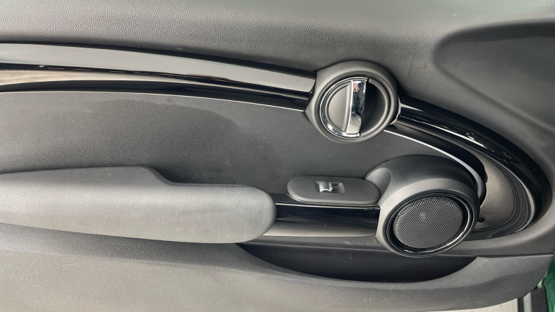 MINI Hatchback 135kW Cooper S Level 2 33kWh 3dr Auto Electric Hatchback